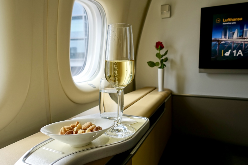 ルフトハンザ　ファーストクラス ルフトハンザ【A380ファーストクラス】LH760：フランクフルト